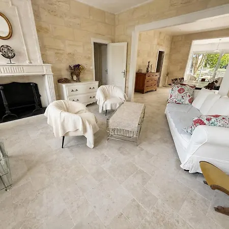 Charming House With Garden And Parking Appartamento *