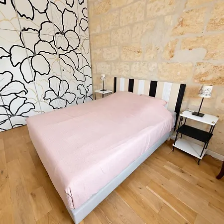 Appartement Charming House With Garden And Parking *